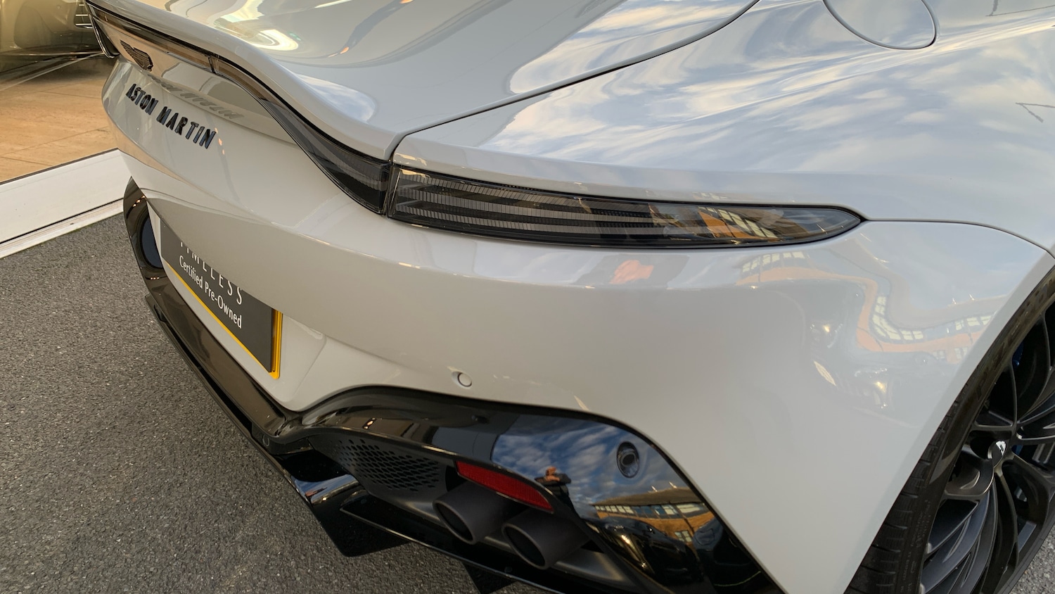 Used Aston Martin Vantage 2023 for sale - 76387065: Photo 8