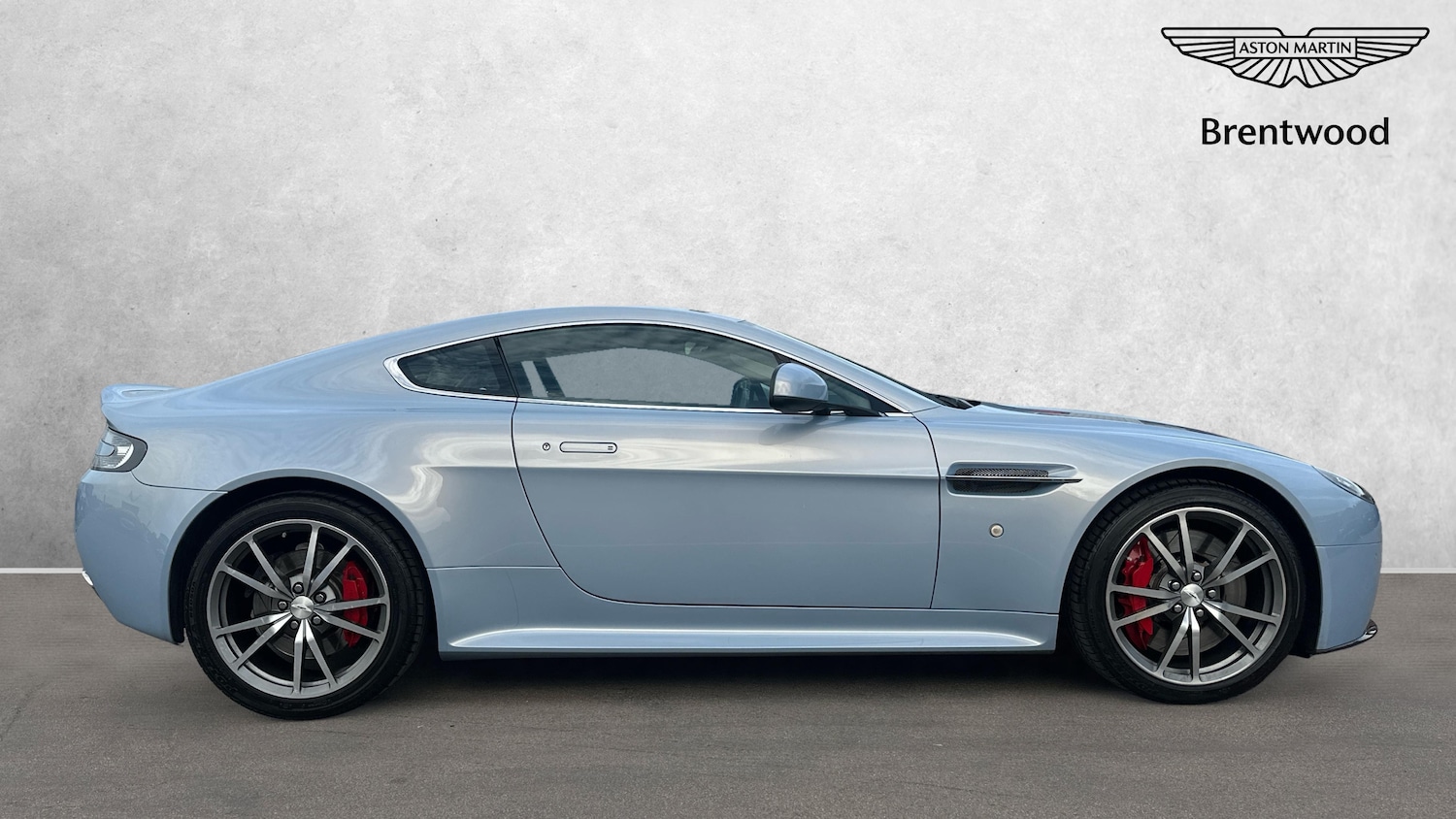 Used Aston Martin Vantage 2016 for sale - 76134387: Photo 12