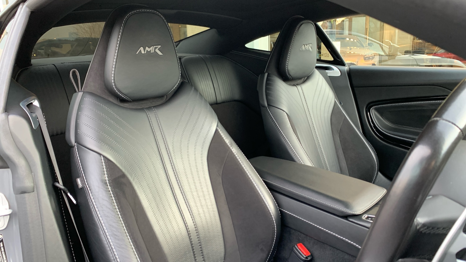 Used Aston Martin DB11 2019 for sale - 77357053: Photo 11