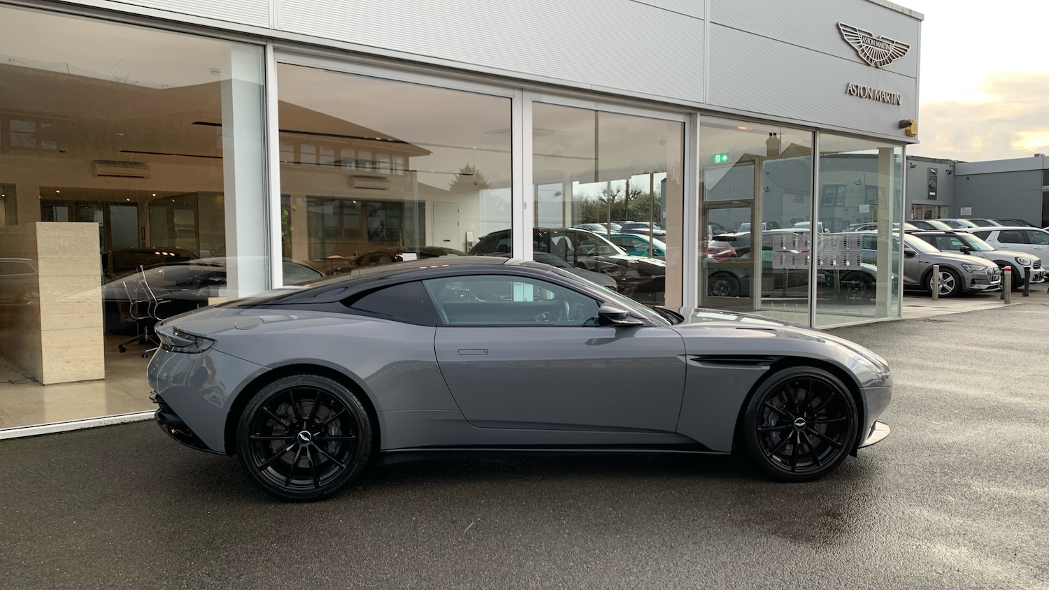 Used Aston Martin DB11 2019 for sale - 77357053: Photo 15