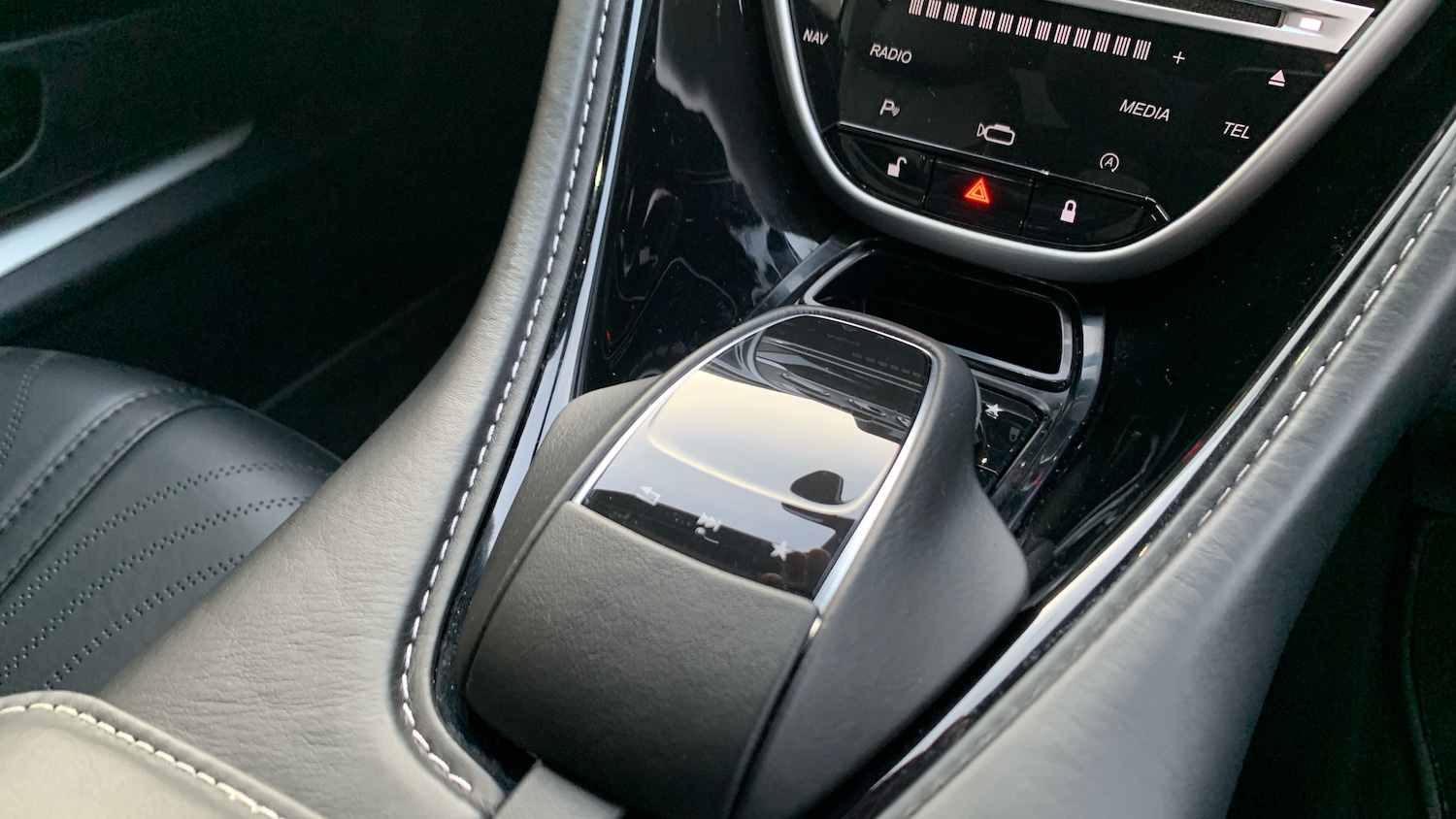 Used Aston Martin DB11 2019 for sale - 77357053: Photo 18