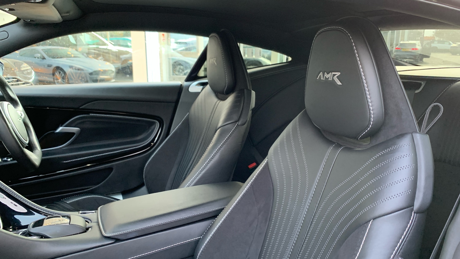 Used Aston Martin DB11 2019 for sale - 77357053: Photo 24