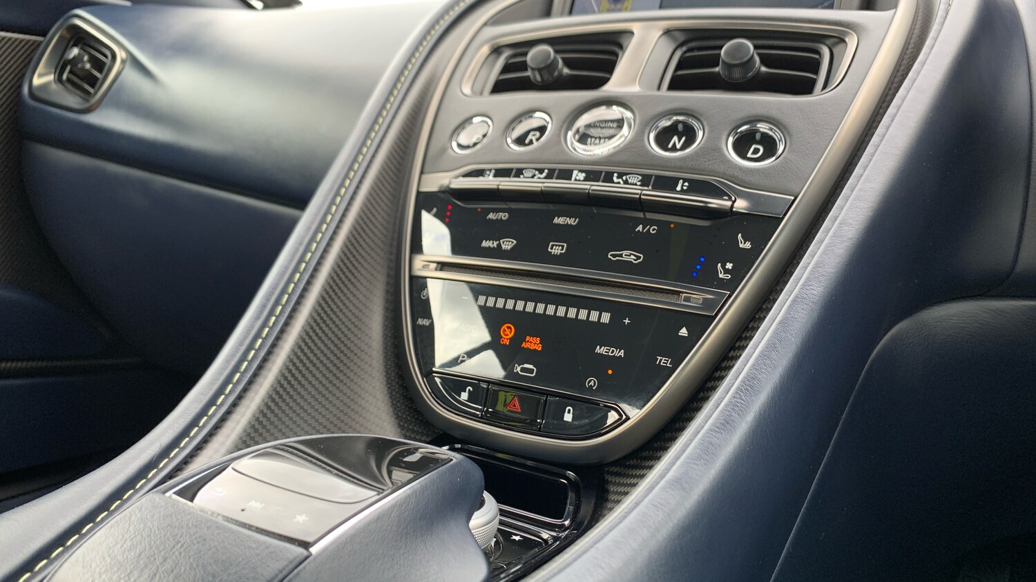 Used Aston Martin DB11 for sale - 76396782: Photo 19