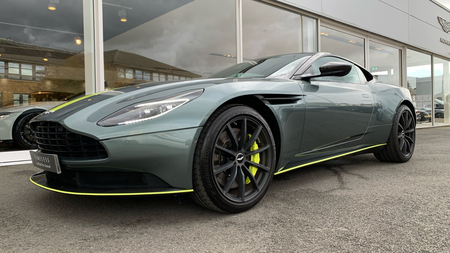 Used Aston Martin DB11 for sale - 76396782: Photo 25