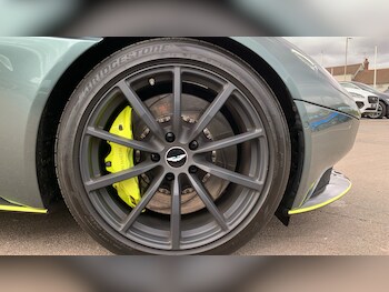 Used Aston Martin DB11 2019 for sale - 76396782: Photo