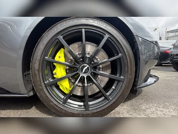 Used Aston Martin DB11 2019 for sale - 79739964: Photo