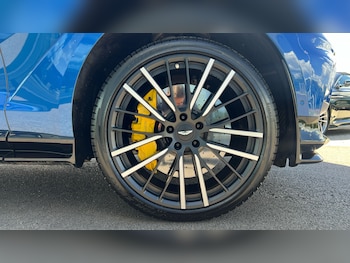 Used Aston Martin DBX 2023 for sale - 79495075: Photo