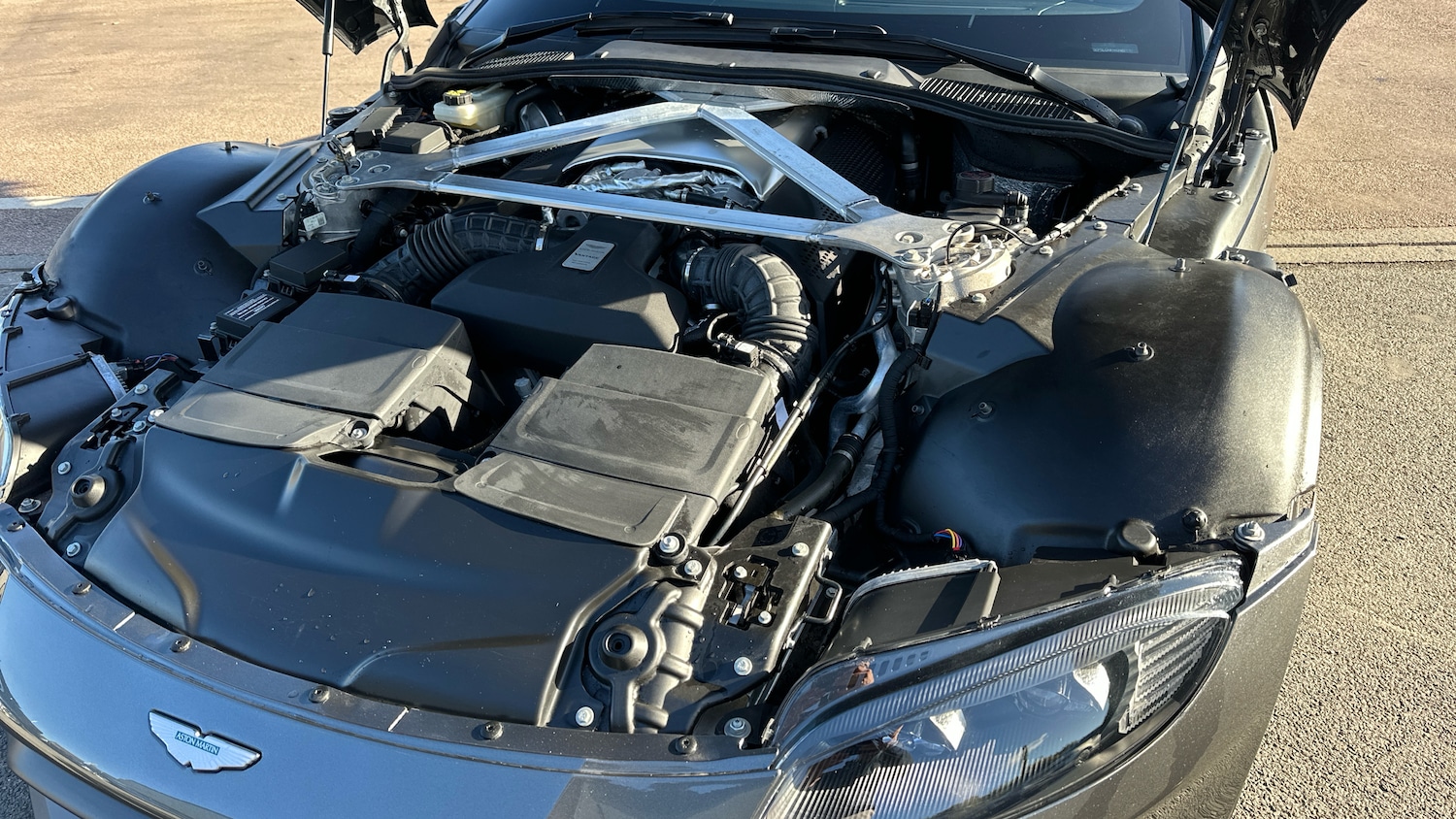 Used Aston Martin Vantage 2019 for sale - 76368826: Photo 18