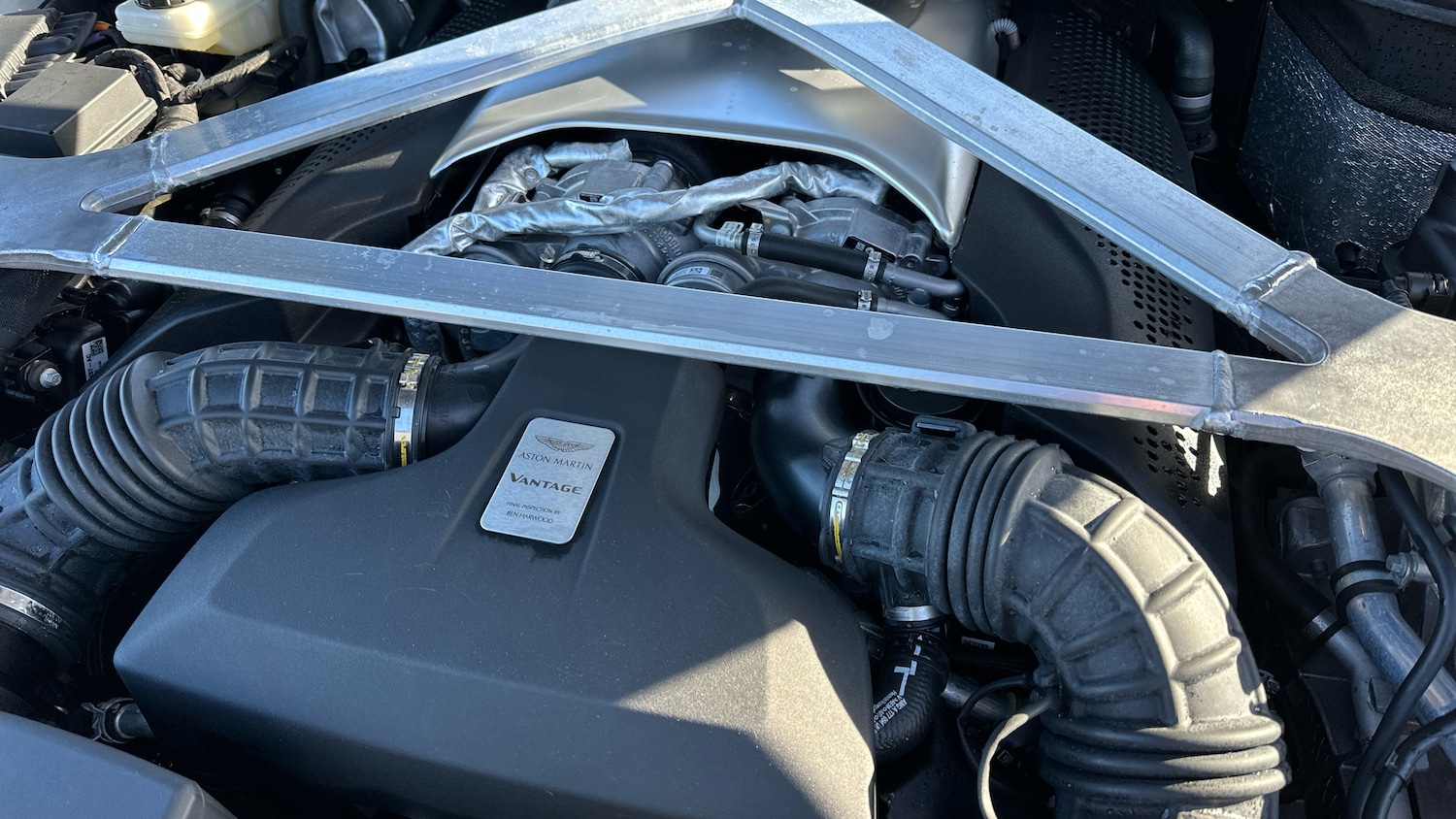 Used Aston Martin Vantage 2019 for sale - 76368826: Photo 19