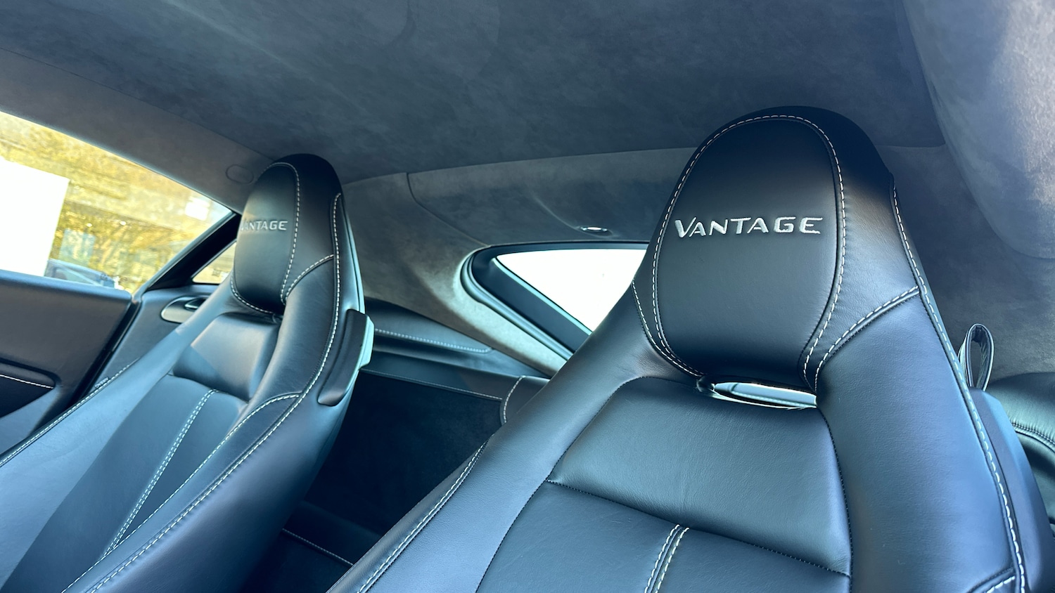 Used Aston Martin Vantage 2019 for sale - 76368826: Photo 25