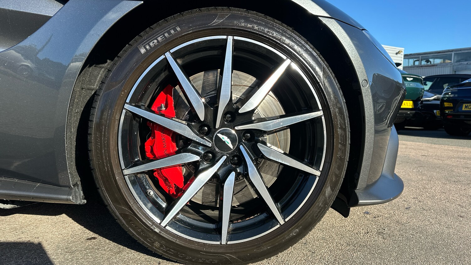 Used Aston Martin Vantage 2019 for sale - 76368826: Photo 4
