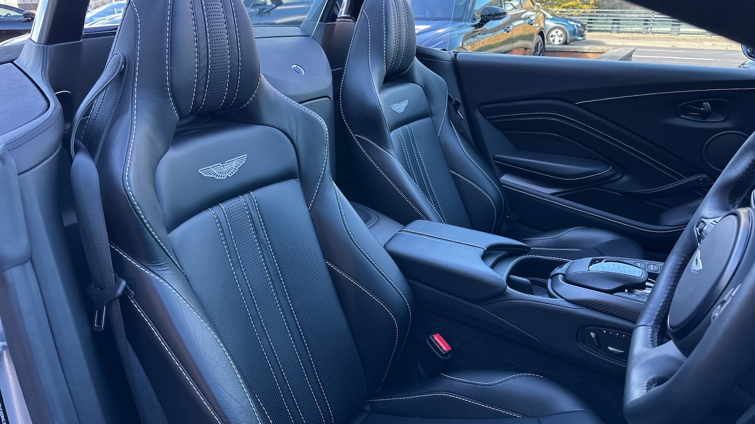 Used Aston Martin Vantage 2021 for sale - 76368820: Photo 11