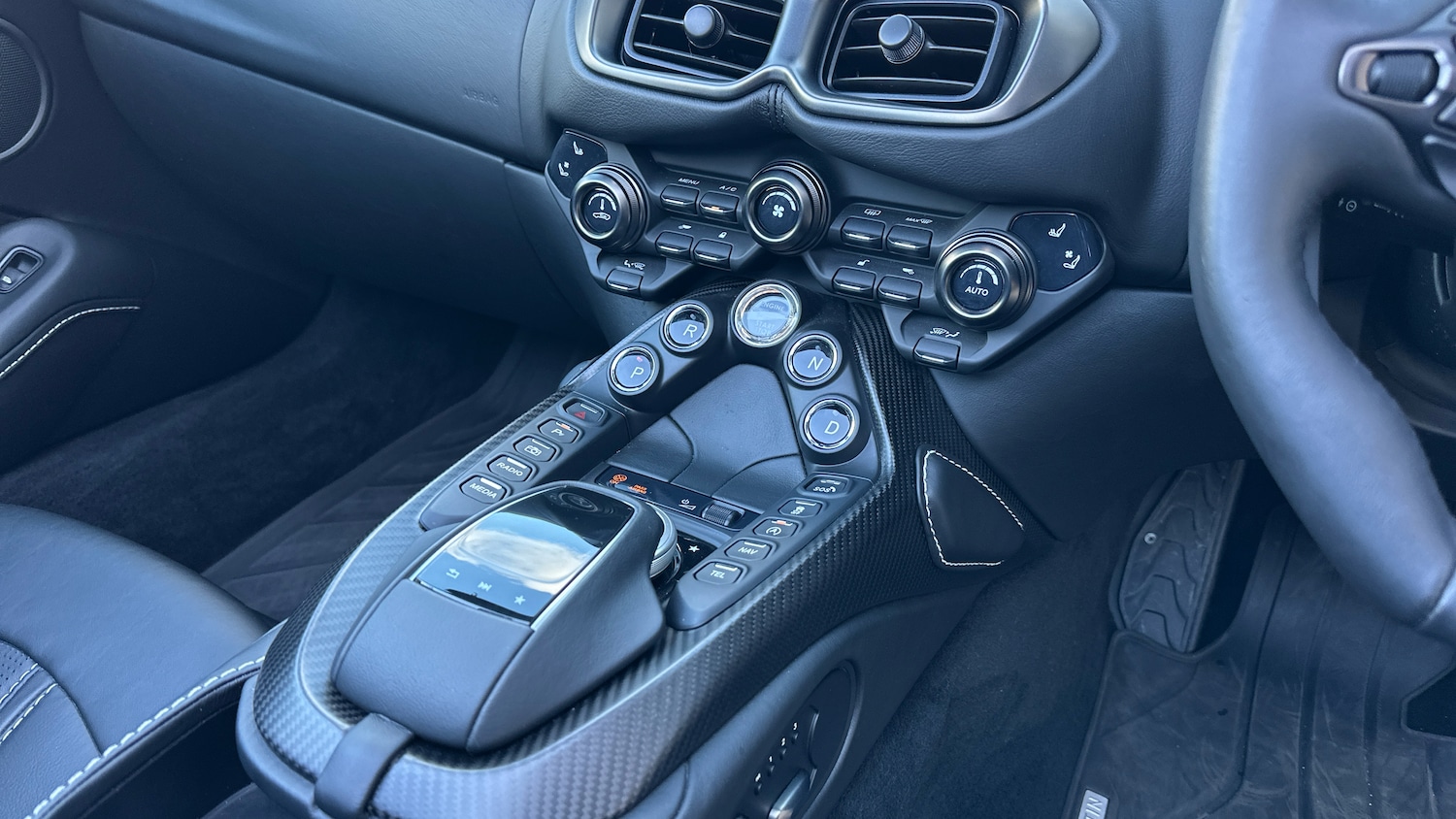 Used Aston Martin Vantage 2021 for sale - 76368820: Photo 19