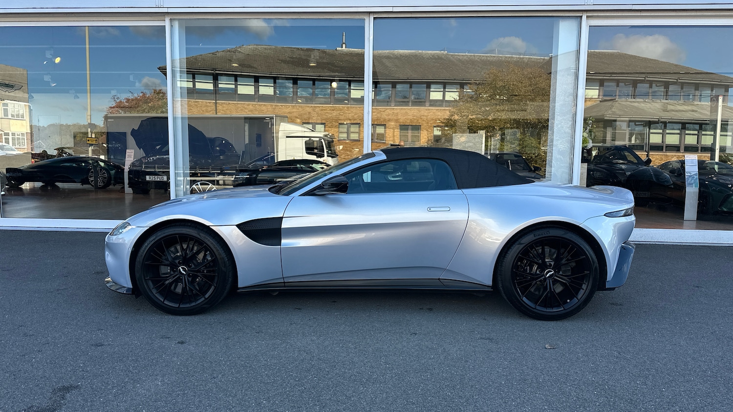 Used Aston Martin Vantage 2021 for sale - 76368820: Photo 22