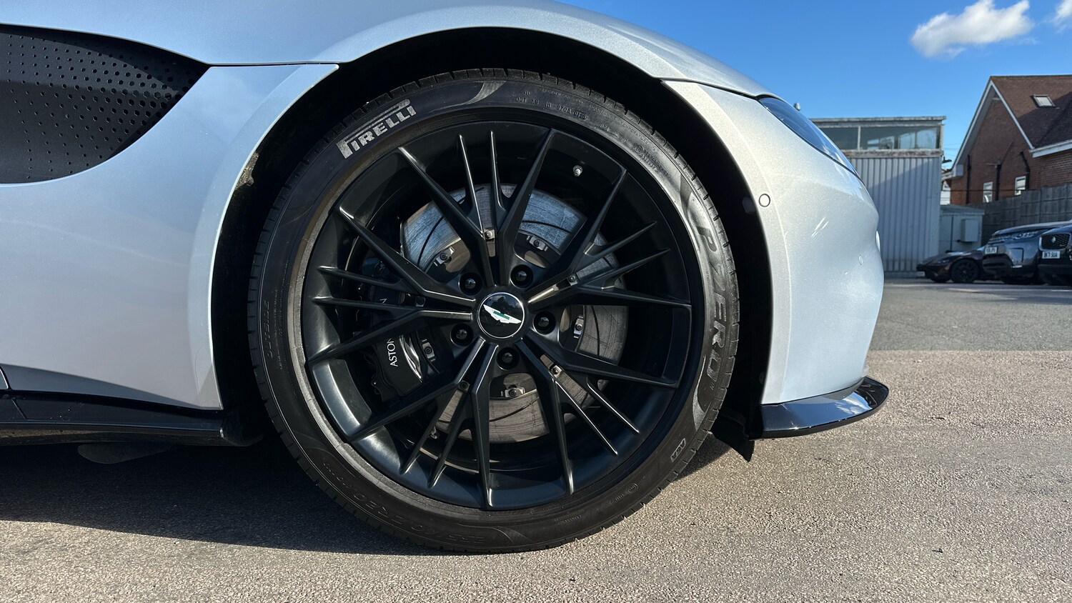 Used Aston Martin Vantage 2021 for sale - 76368820: Photo 4