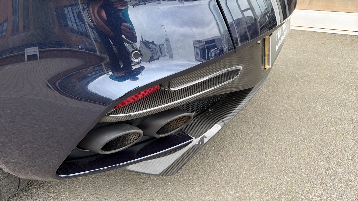 Used Aston Martin DBS 2021 for sale - 78045711: Photo 15