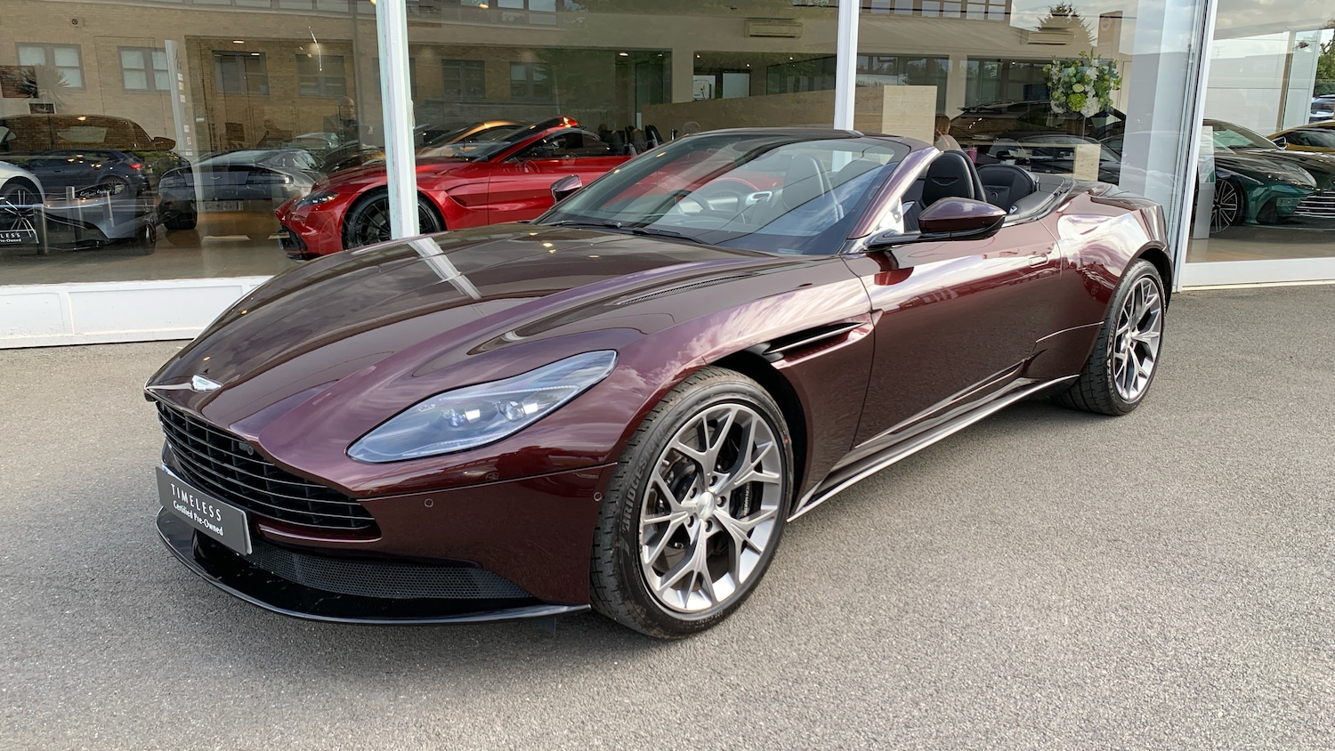 Used Aston Martin DB11 for sale - 76725779: Photo 15