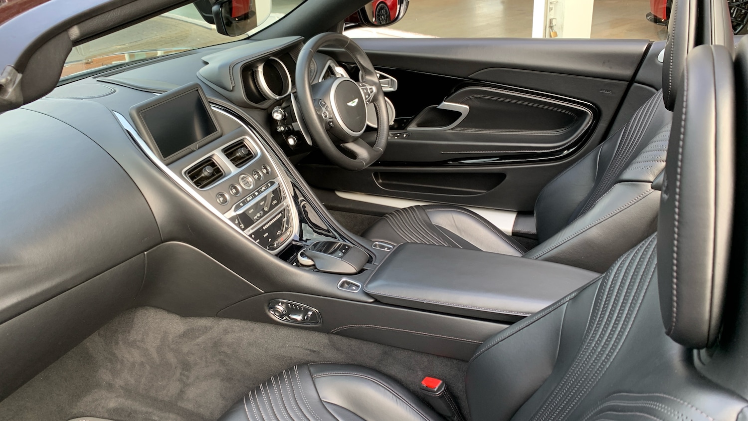 Used Aston Martin DB11 for sale - 76725779: Photo 17