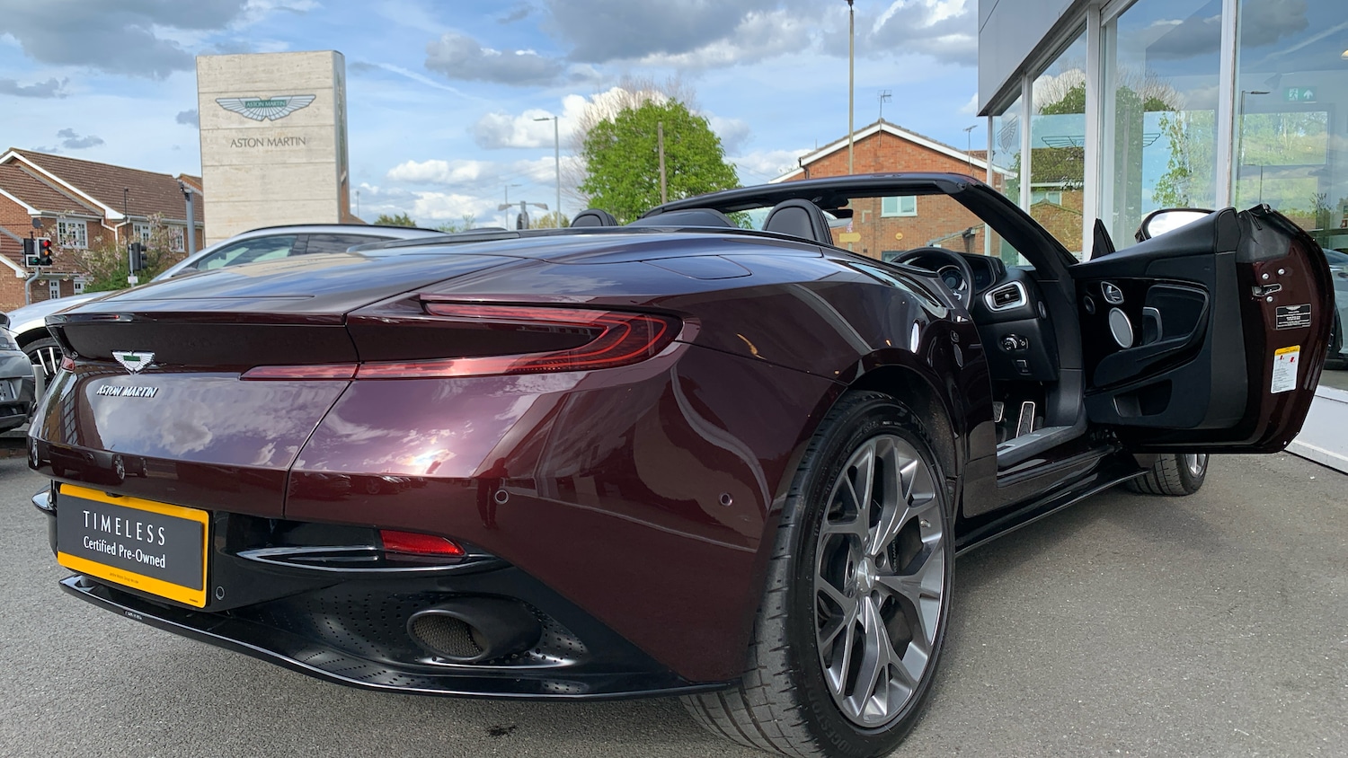 Used Aston Martin DB11 for sale - 76725779: Photo 22