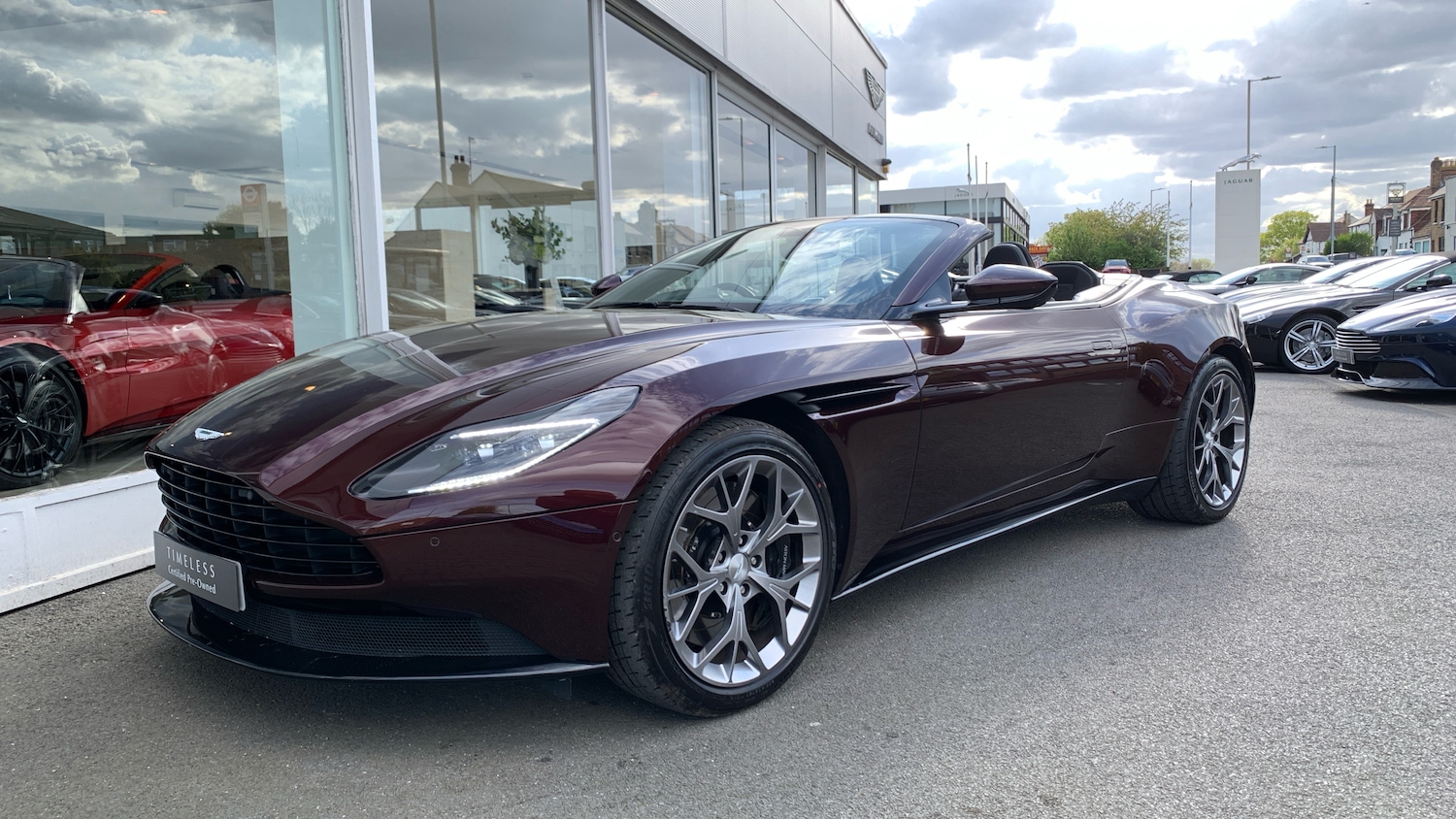 Used Aston Martin DB11 for sale - 76725779: Photo 24
