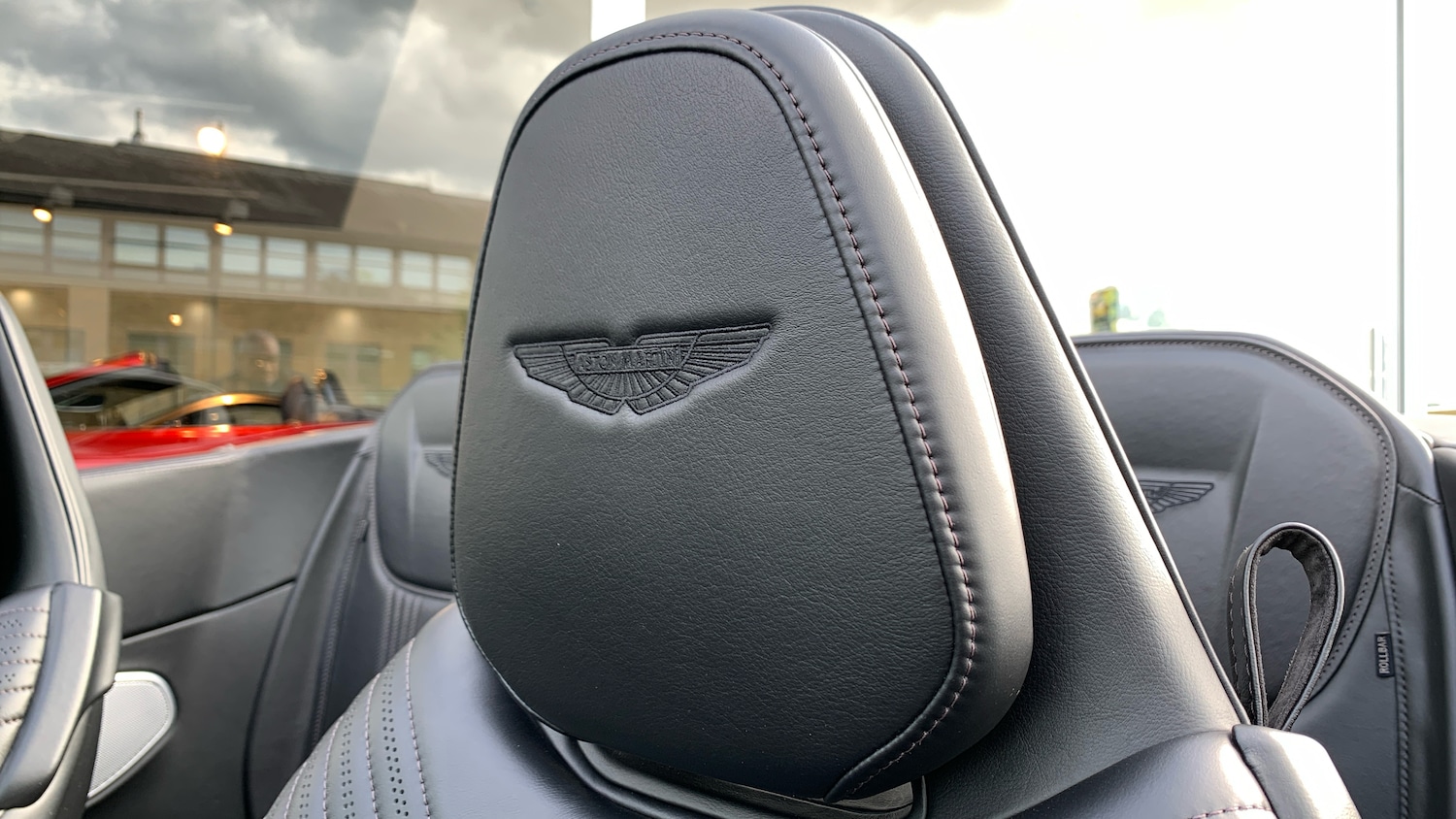 Used Aston Martin DB11 for sale - 76725779: Photo 5