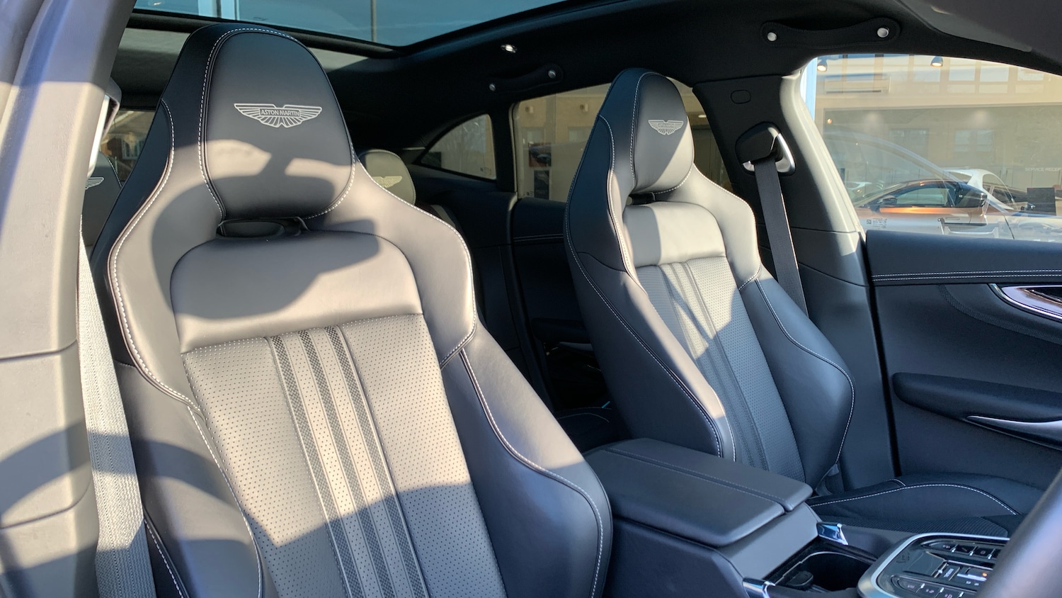 Used Aston Martin DBX 2025 for sale - 77766763: Photo 11