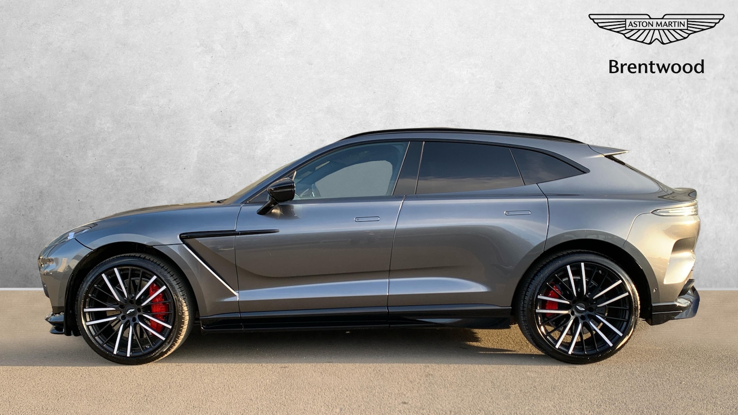 Used Aston Martin DBX 2025 for sale - 77766763: Photo 12