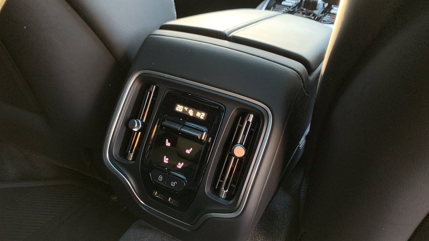 Used Aston Martin DBX 2025 for sale - 77766763: Photo 15