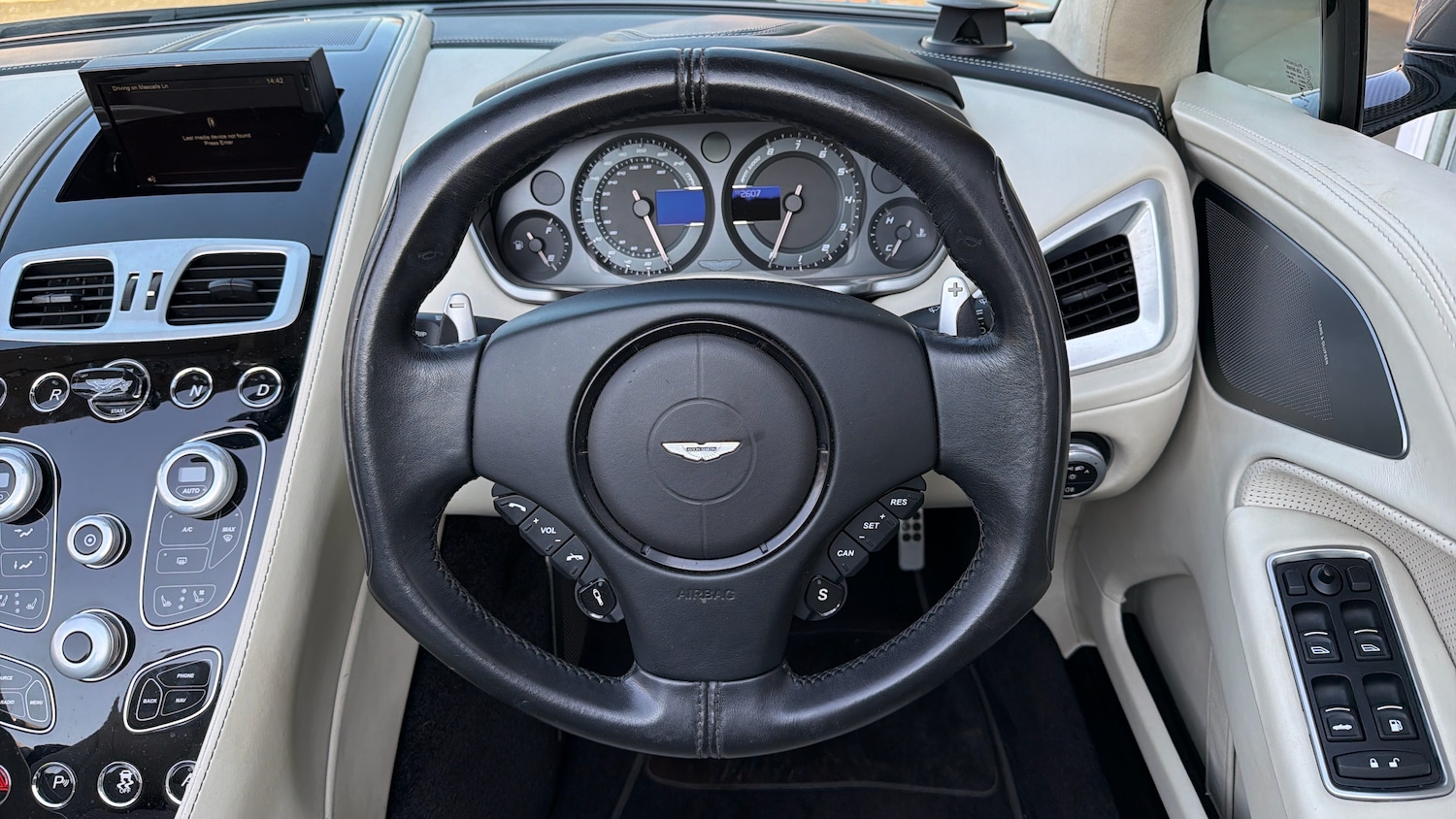 Used Aston Martin Vanquish 2016 for sale - 77968576: Photo 10