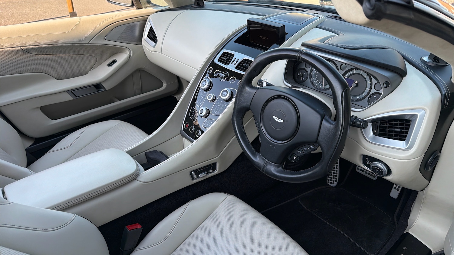 Used Aston Martin Vanquish 2016 for sale - 77968576: Photo 3