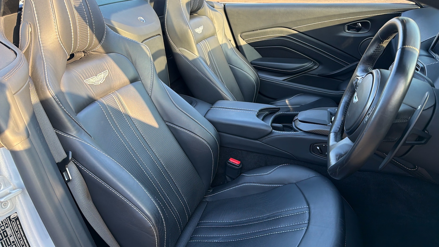 Used Aston Martin Vantage 2022 for sale - 78045710: Photo 11