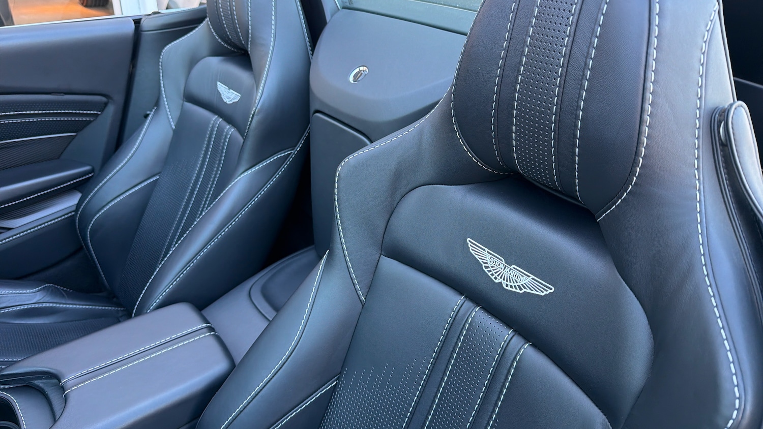 Used Aston Martin Vantage 2022 for sale - 78045710: Photo 17