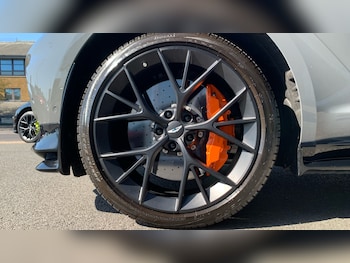 Used Aston Martin DBX 2025 for sale - 79519749: Photo