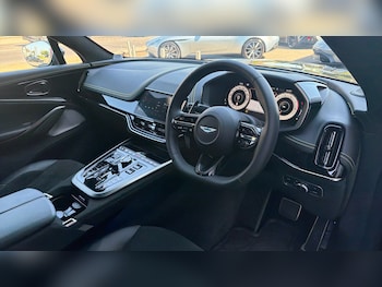 Used Aston Martin DBX 2026 for sale - 79519755: Photo