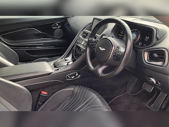 Used Aston Martin DB11 2019 for sale - 79267058: Photo