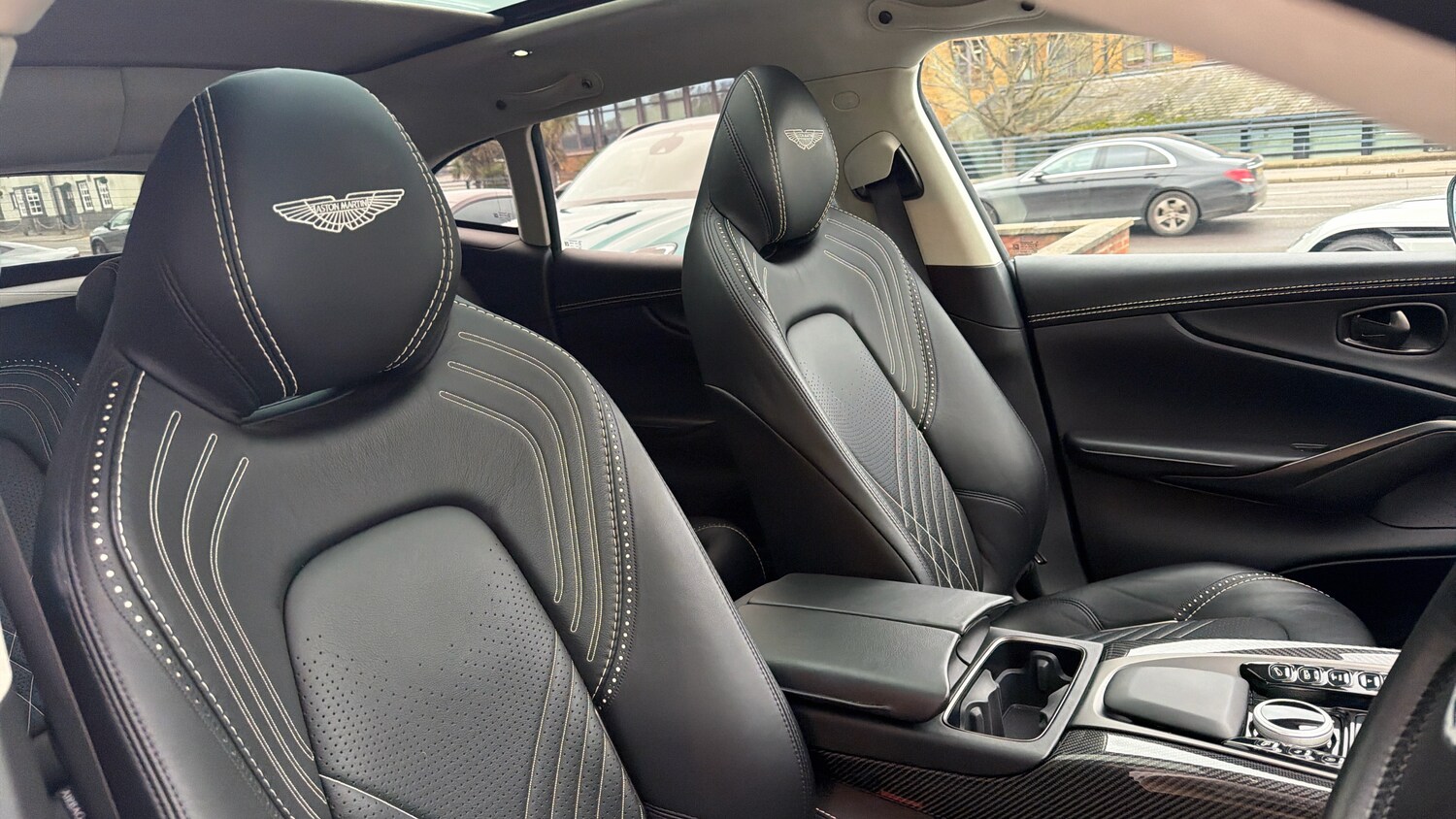 Used Aston Martin DBX 2020 for sale - 77668286: Photo 11