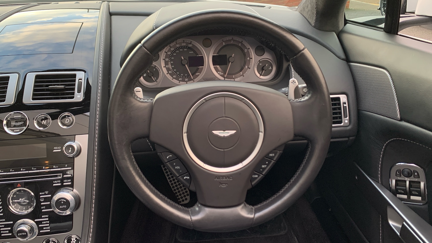 Used Aston Martin Vantage 2013 for sale - 77073000: Photo 10