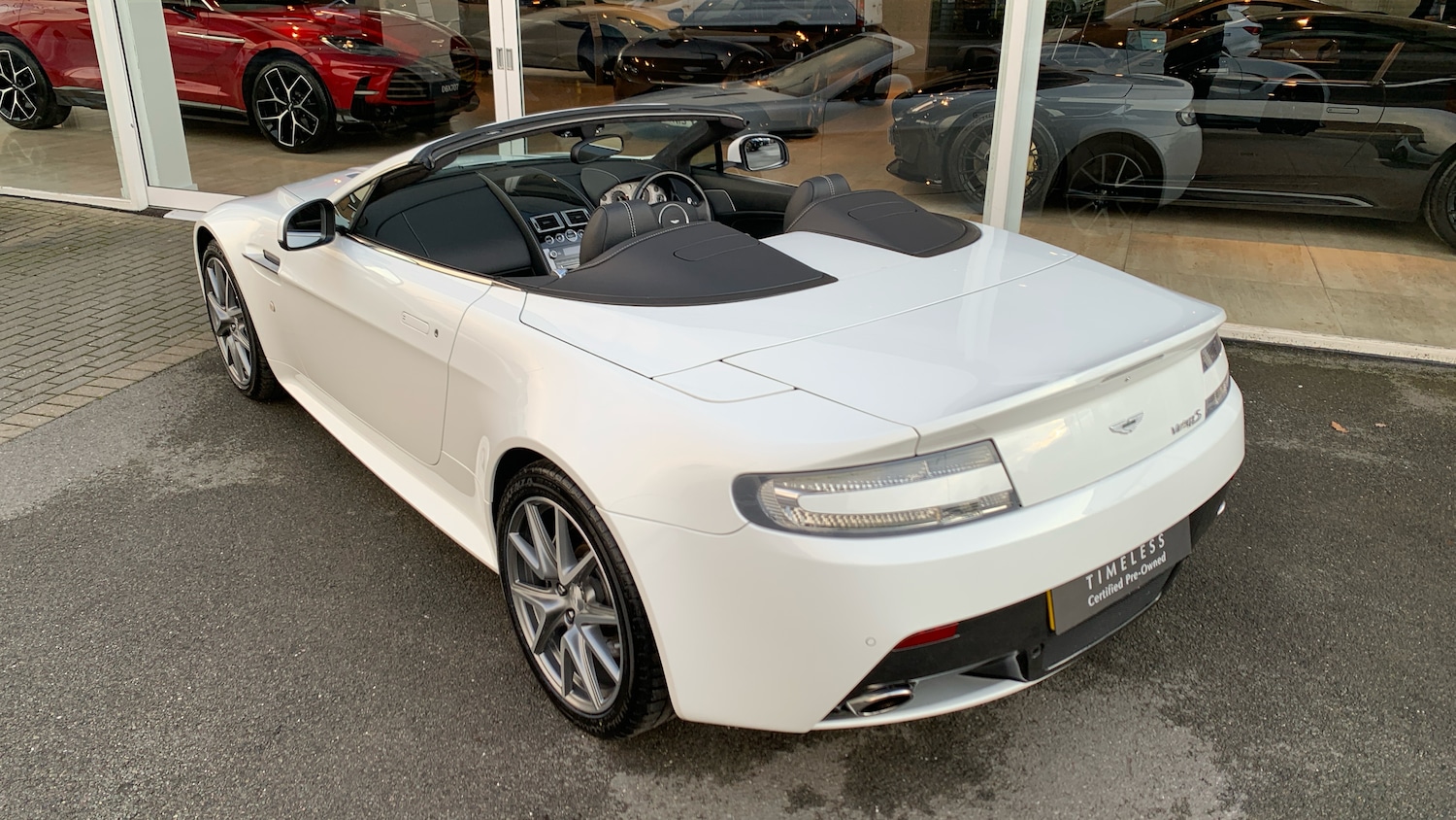 Used Aston Martin Vantage 2013 for sale - 77073000: Photo 22
