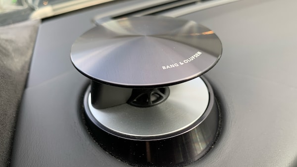 Used Aston Martin DBS 2011 for sale - 75731381: Photo 25