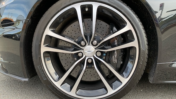 Used Aston Martin DBS 2011 for sale - 75731381: Photo 4