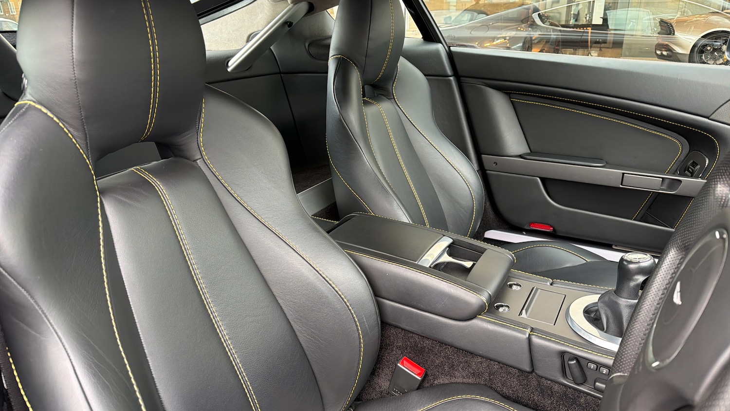 Used Aston Martin Vantage for sale - 77535748: Photo 11