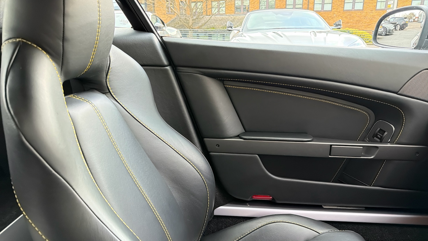 Used Aston Martin Vantage for sale - 77535748: Photo 22