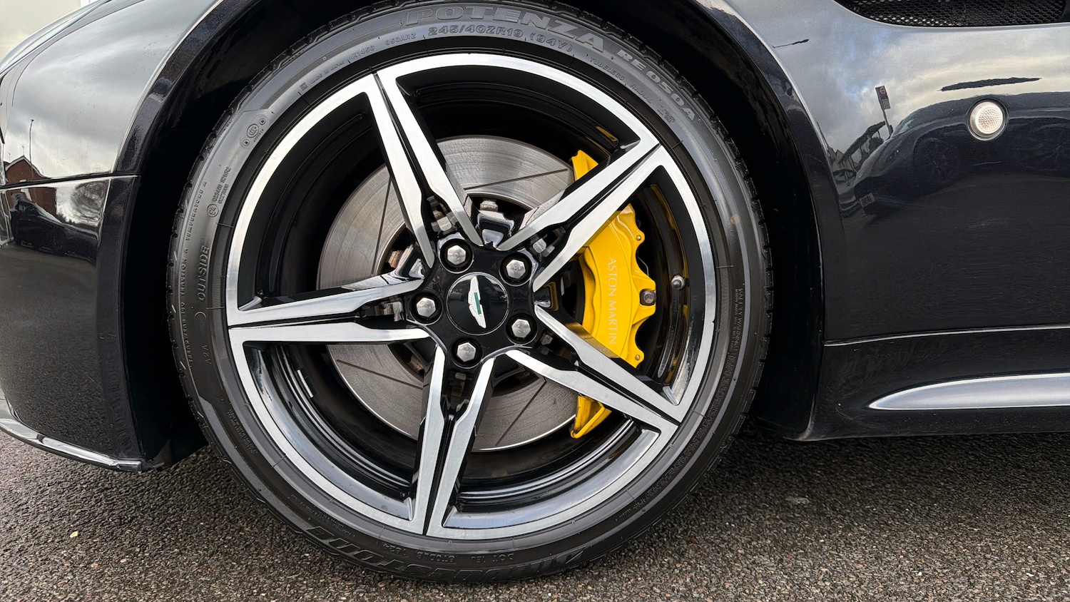 Used Aston Martin Vantage for sale - 77535748: Photo 4