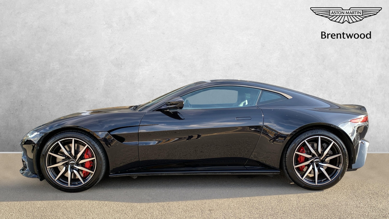 Used Aston Martin Vantage 2018 for sale - 76107005: Photo 12