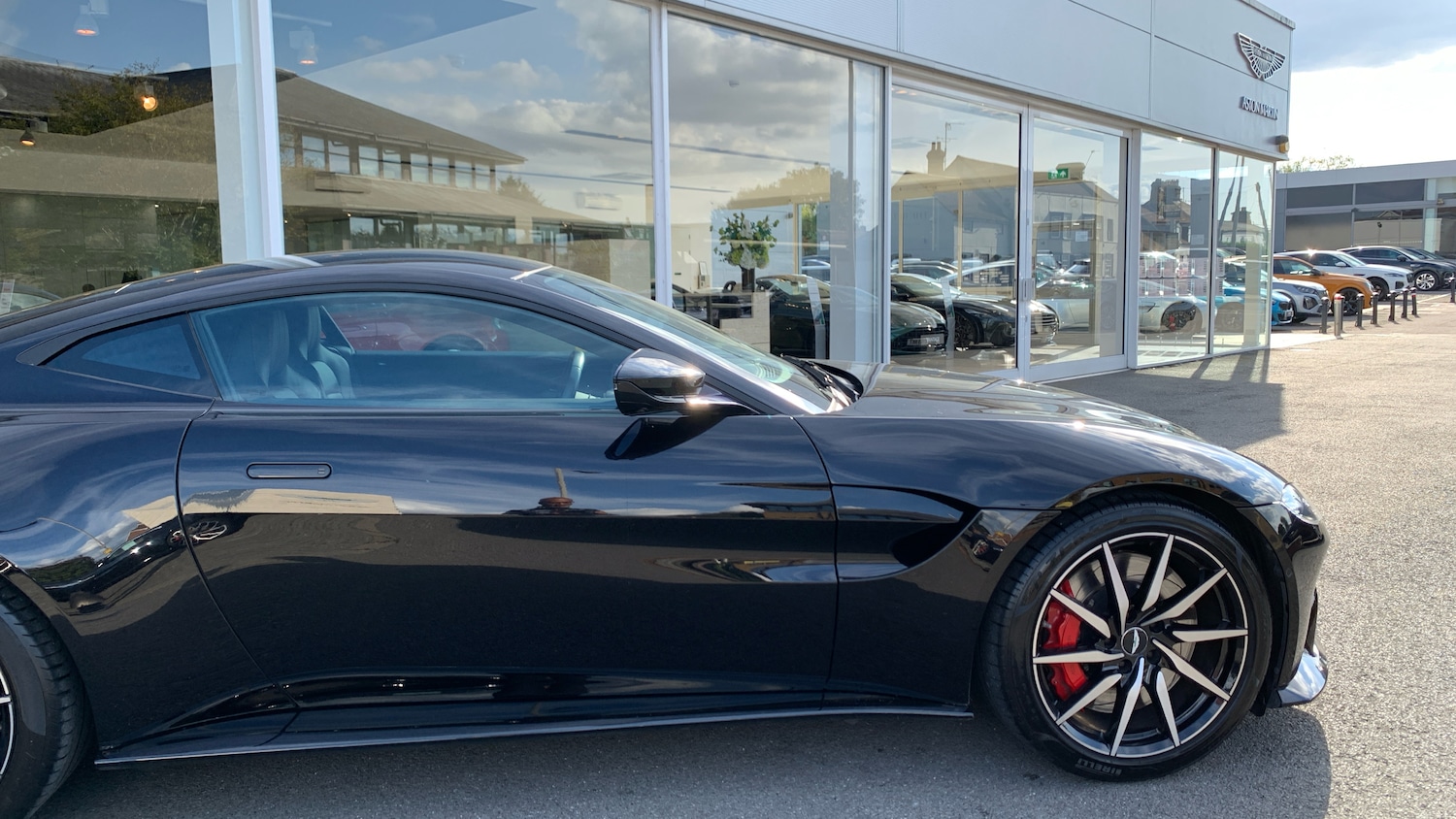 Used Aston Martin Vantage 2018 for sale - 76107005: Photo 16