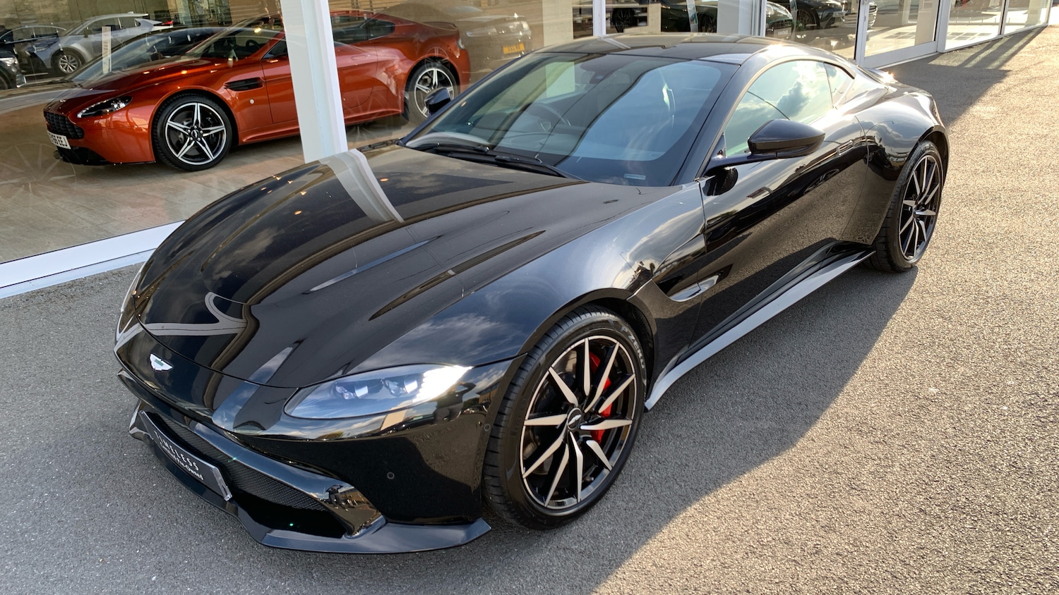 Used Aston Martin Vantage 2018 for sale - 76107005: Photo 22