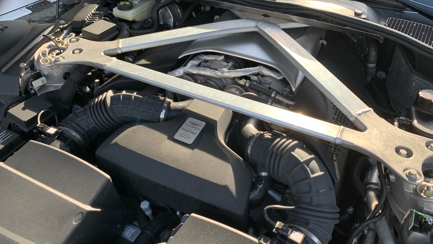 Used Aston Martin Vantage 2018 for sale - 76107005: Photo 25