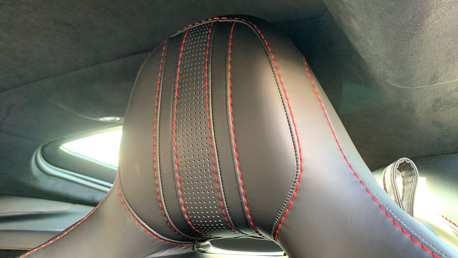Used Aston Martin Vantage 2018 for sale - 76107005: Photo 5