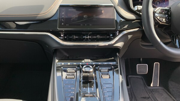 Used Aston Martin DBX 2024 for sale - 73461108: Photo 9