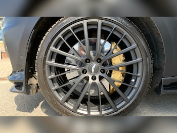 Used Aston Martin DBX 2023 for sale - 75399593: Photo